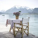 Award-winning On Thun- New