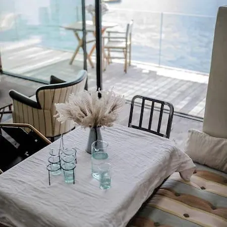 בית נופש Award-winning On Thun- New תון