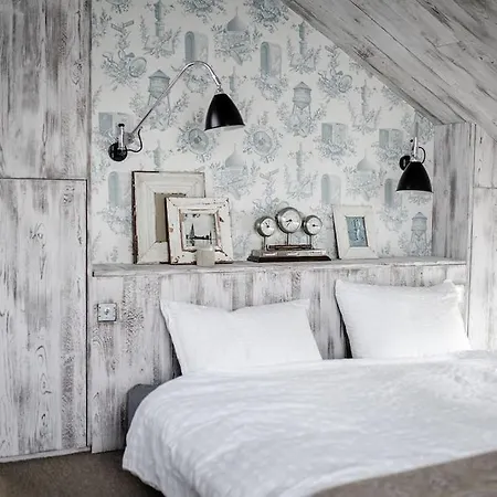 Award-winning On Thun- New בית נופש תון