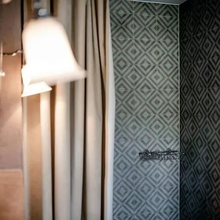 Award-winning On Thun- New 图恩